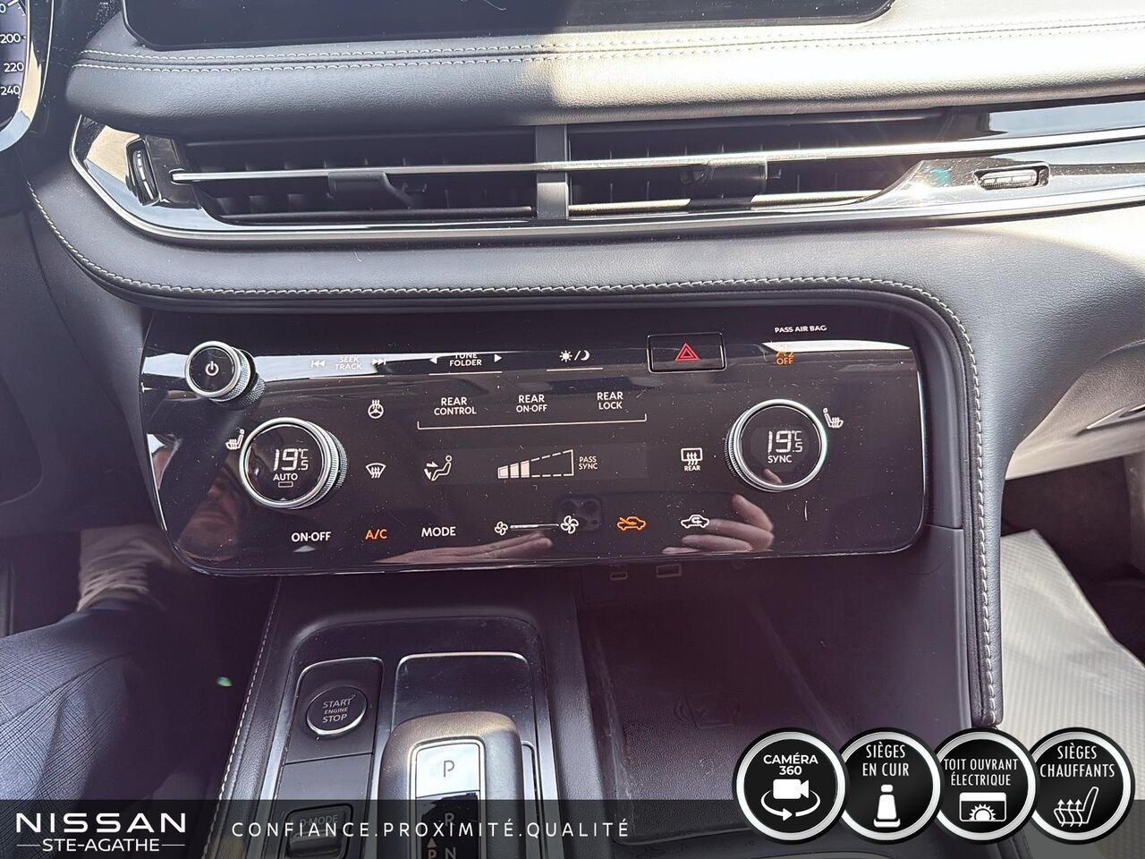 INFINITI QX60 LUXE | AWD | TOIT PANORAMIQUE | 7 PLACES | 2024 Noir Saint-Jérôme - photo #16