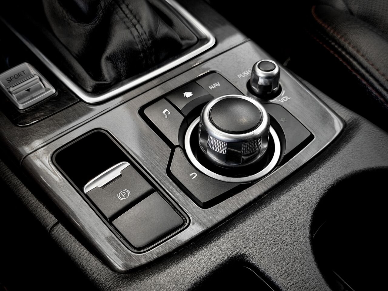 2016 Mazda CX-5 Grey Notre-Dame-des-Prairies - photo #28