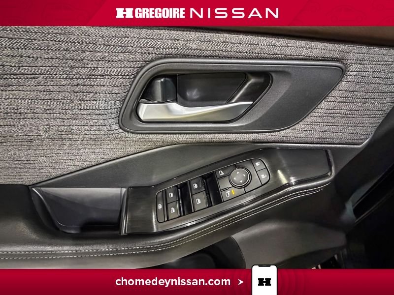 2021 Nissan Rogue Black Blainville - photo #13