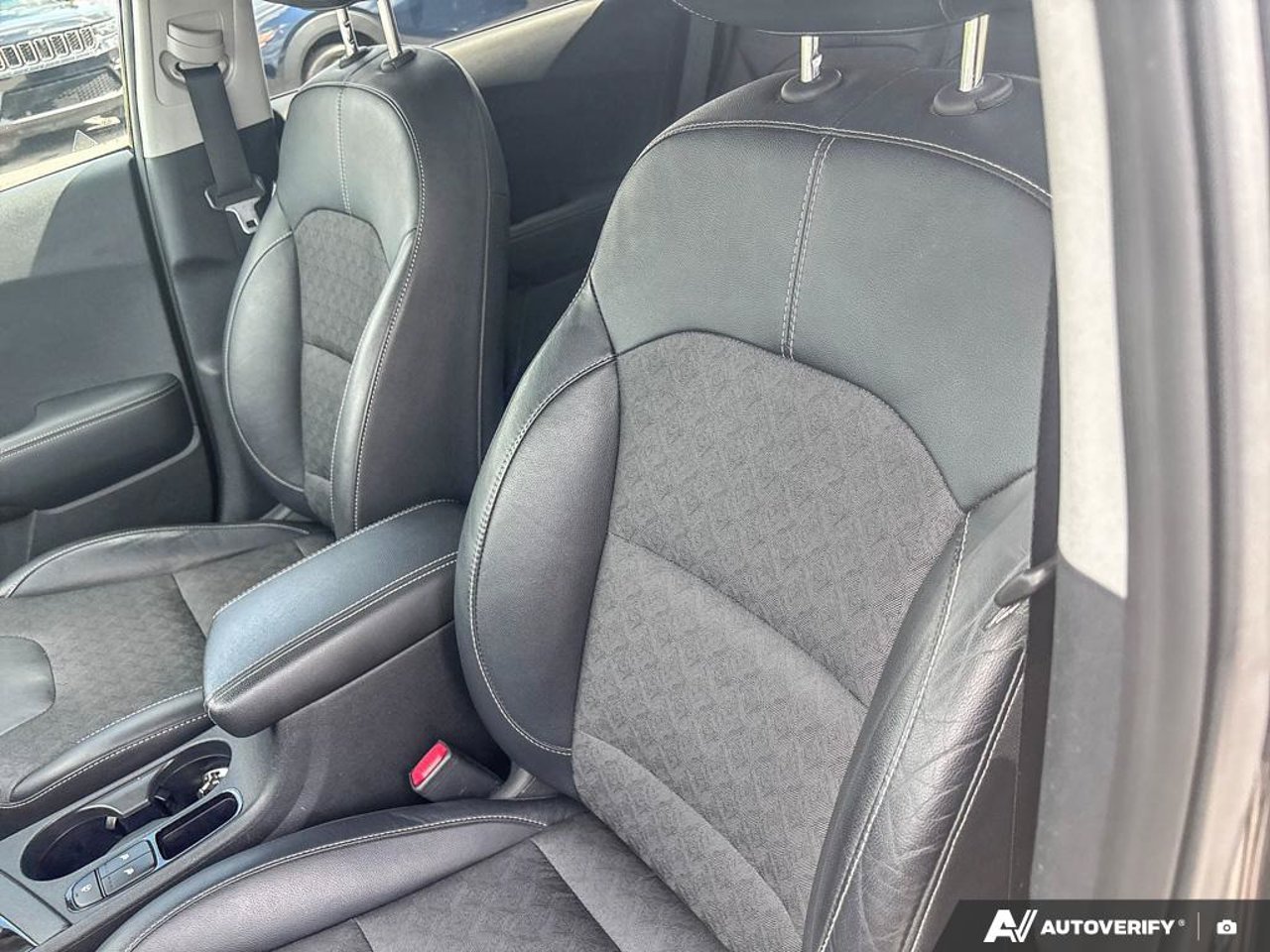 Kia Niro KNDCC3LC2K5273975 2019 Gris Mirabel - photo #22