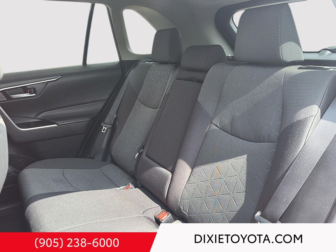 2021 Toyota RAV4 XLE AWD / HEATED SEATS / MOONROOF / ALLOY WHEELS / CARPLAY AND ANDROID AUTO Ruby Flare Pearl Mississauga - photo #19