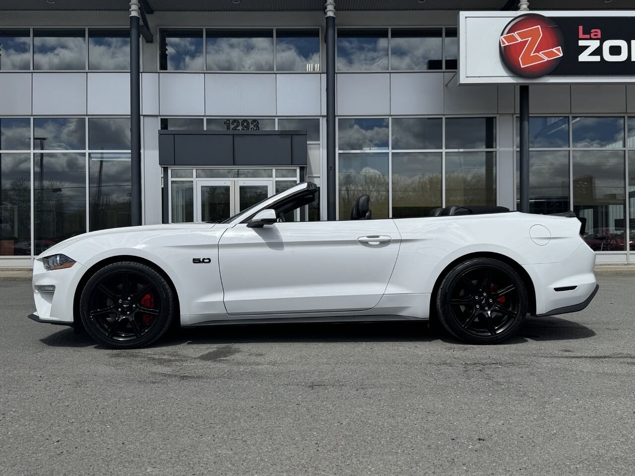 2018 Ford Mustang GT Convertible White Granby - photo #2