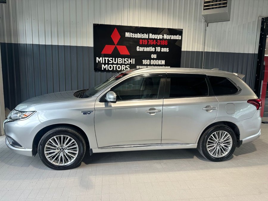 Mitsubishi Outlander PHEV LE S-AWC 2022 Argent