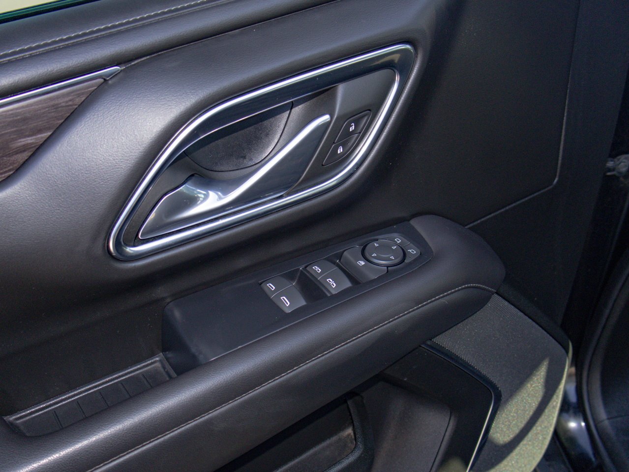 2024 Chevrolet Tahoe 4WD 4dr LS Black Sherwood Park - photo #18