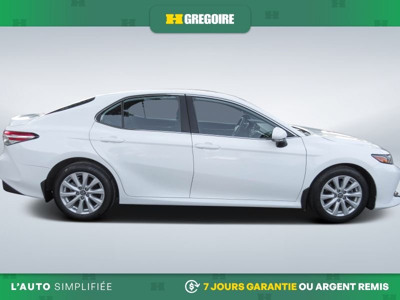 2019 Toyota Camry White Laval - photo #10