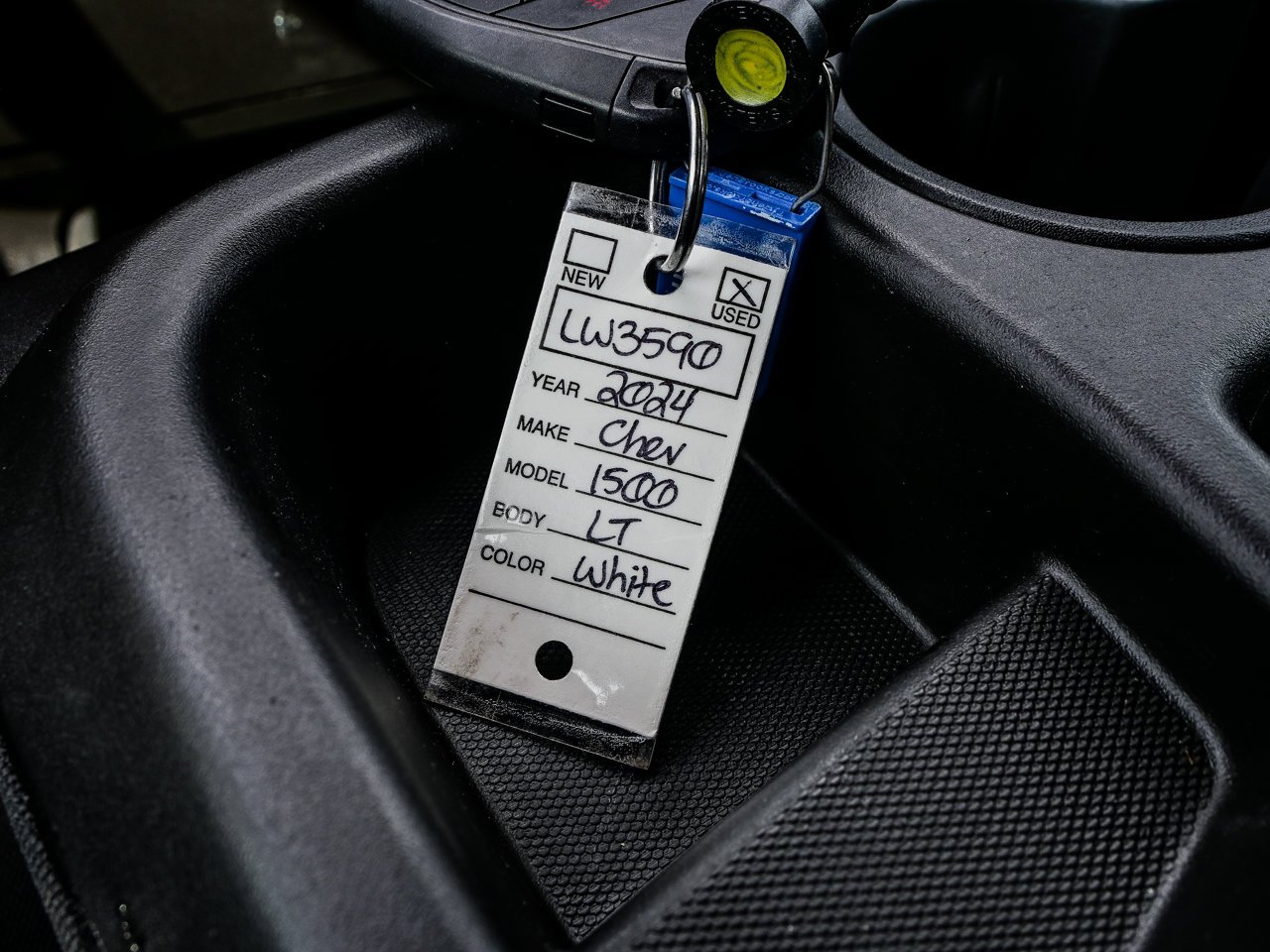 2024 Chevrolet Silverado 1500 4WD Crew Cab 147 LT White Sherwood Park - photo #30