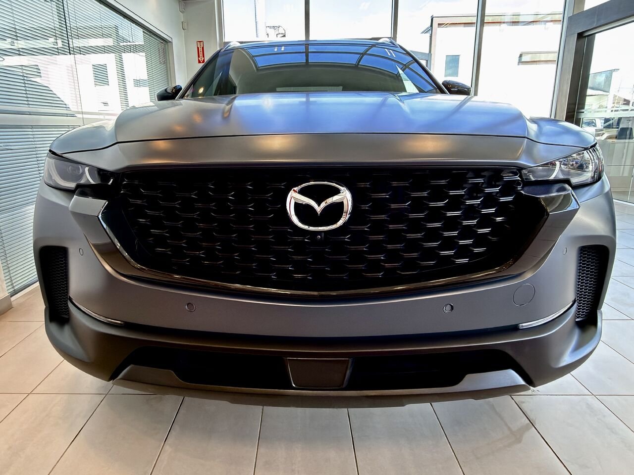 2023 Mazda CX-50 Black Notre-Dame-des-Prairies - photo #5