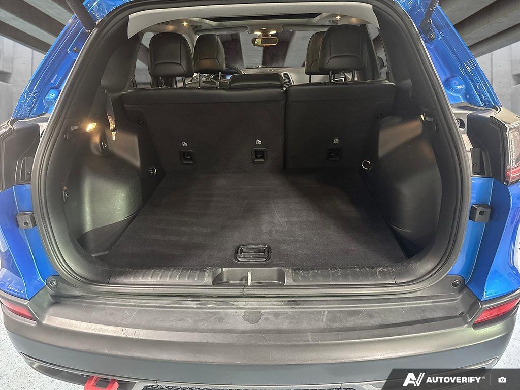 2020 Jeep Cherokee 2602134A | Trailhawk Elite Edmonton - photo #11