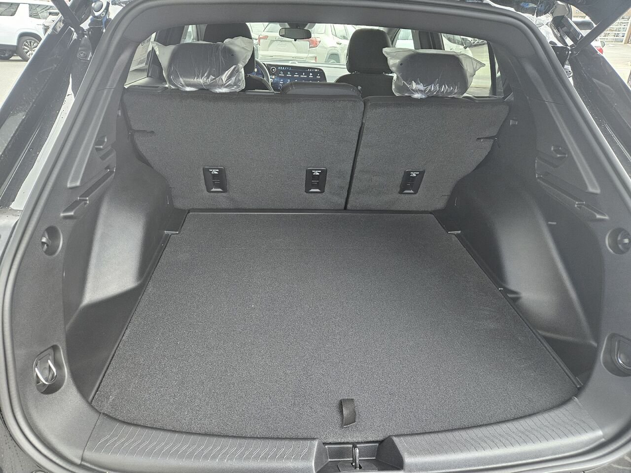 2027 Chevrolet Equinox EV LT1 4 portes avec PCY Black Thetford Mines - photo #15