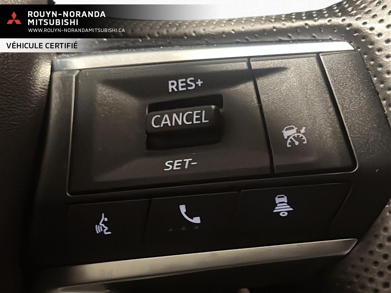 2024 Mitsubishi Outlander Blue  - photo #14
