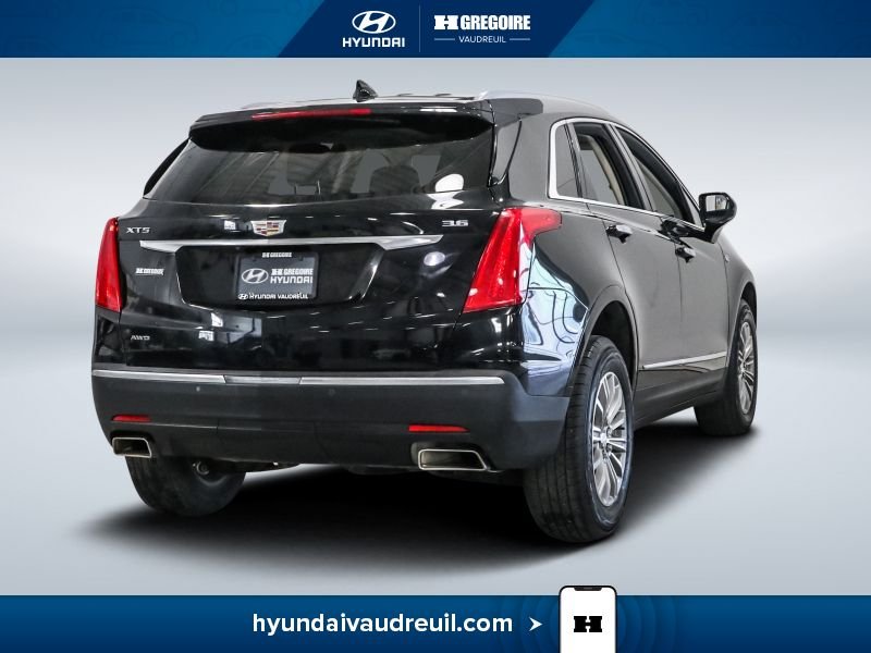 2018 Cadillac XT5 Black Laval - photo #10