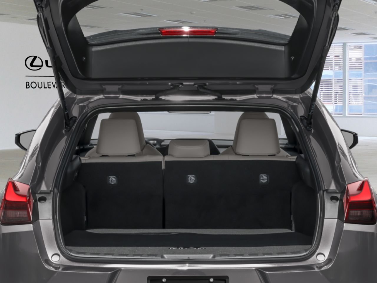 Lexus UX 19812 | UX 300h PREMIUM AWD 2026 Iridium Québec - photo #5