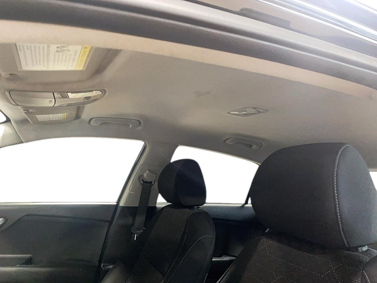 Kia Rio 5-door NIV 3KPA25AB6JE039972 2018 Noir Baie-Comeau - photo #12