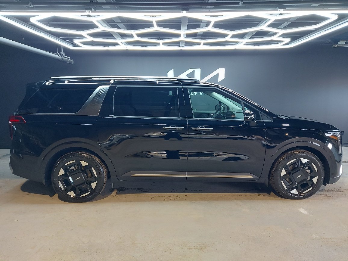 Kia Carnival 2026 Noir aurore nacré Blainville - photo #1