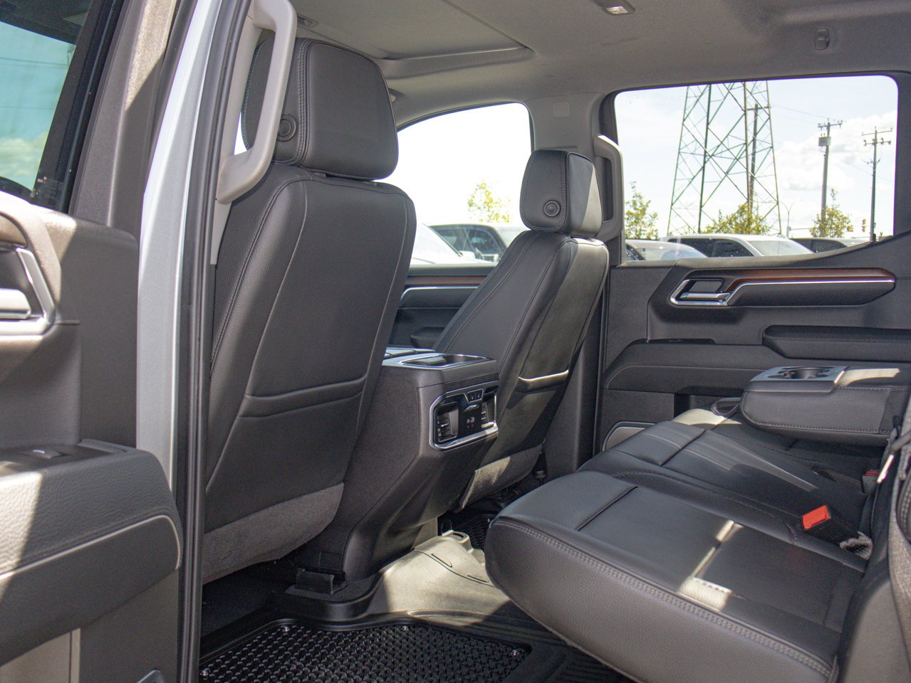 2025 GMC Sierra 1500 4WD Crew Cab 147 Denali Grey Sherwood Park - photo #33