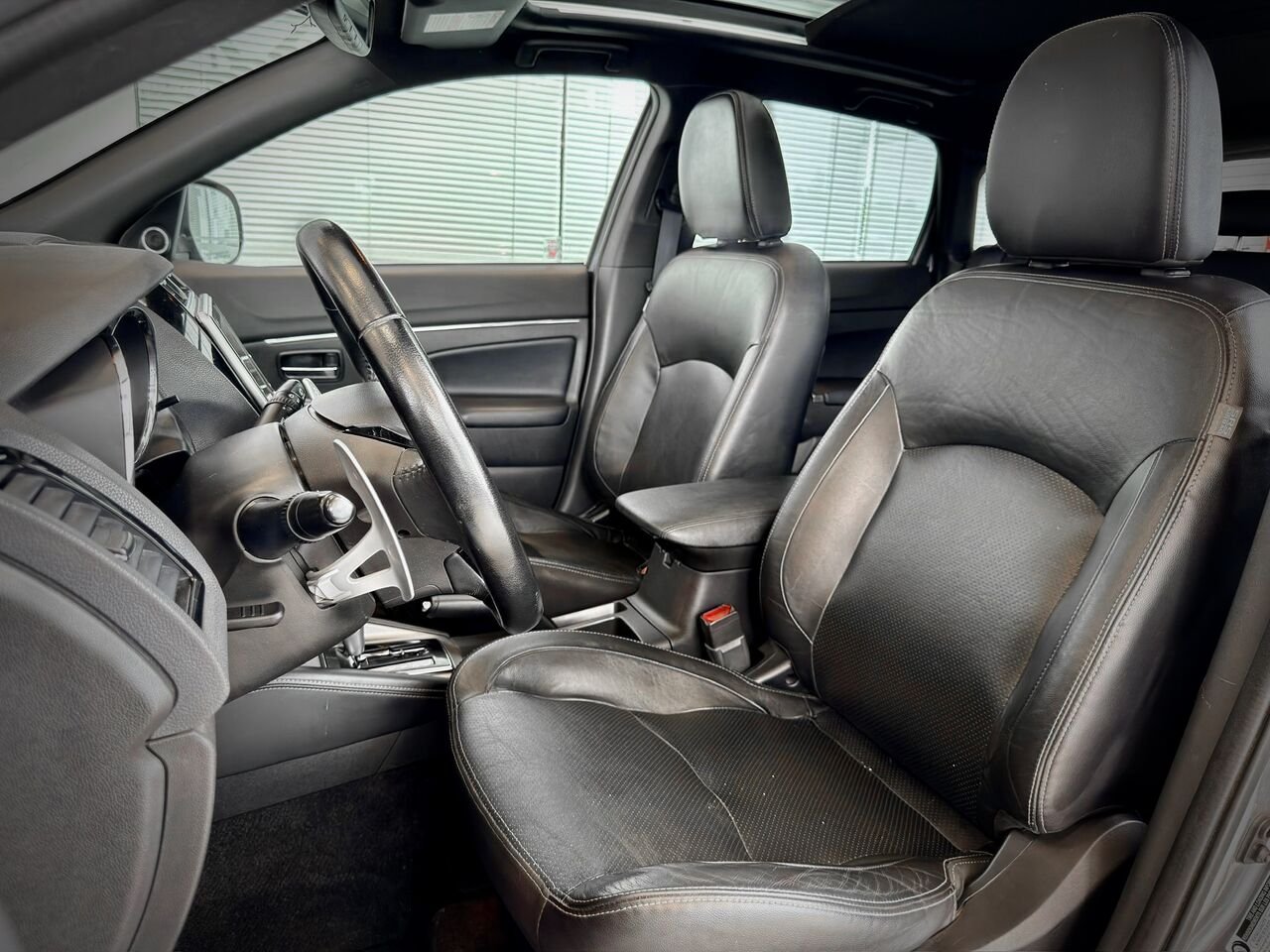 2021 Mitsubishi RVR Grey Notre-Dame-des-Prairies - photo #15
