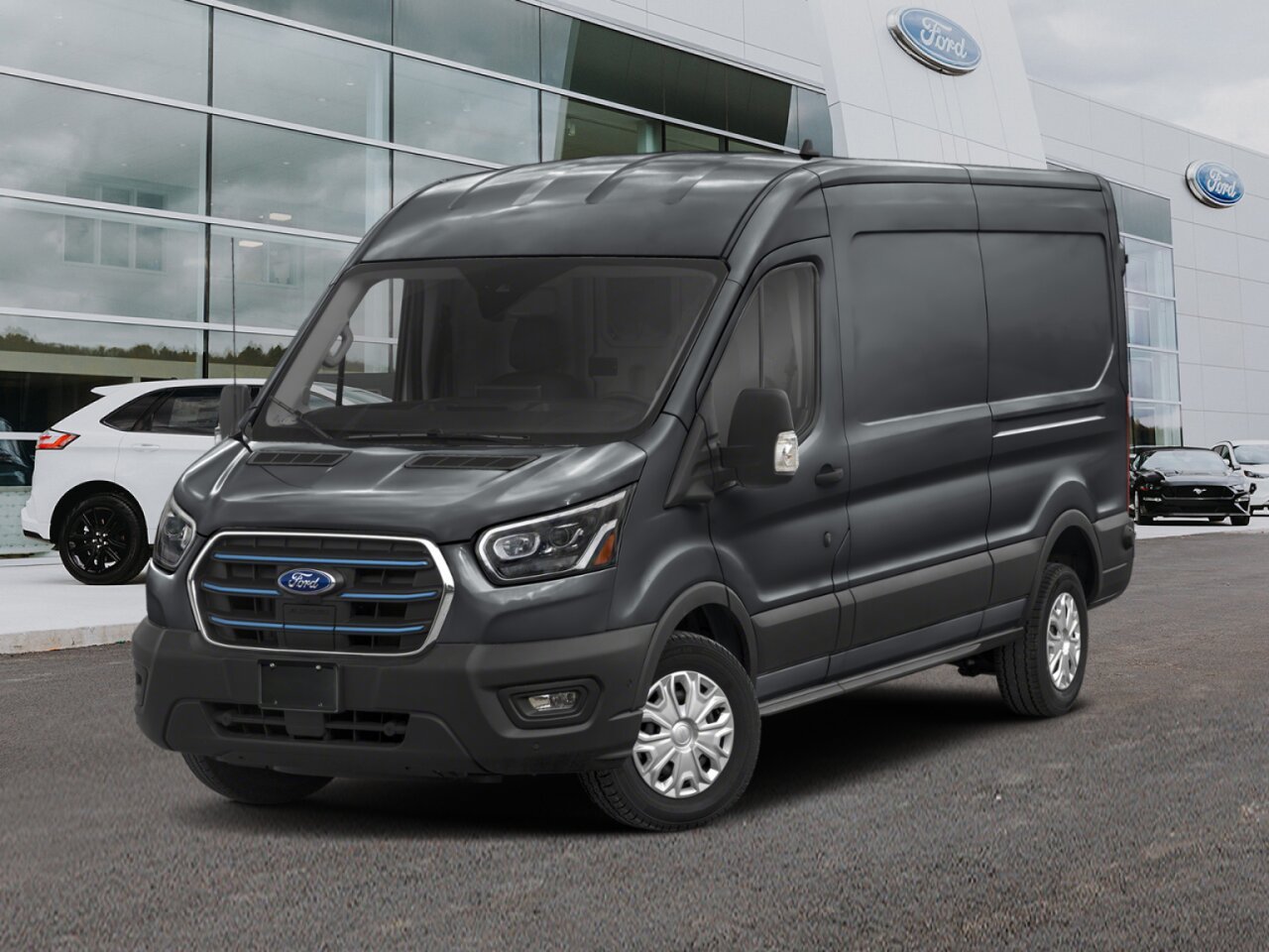 Ford E-Transit fourgonnette utilitaire 2025 Gris carbonisé métallisé Saint-Eustache - photo #0