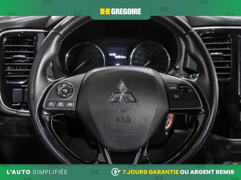 2020 Mitsubishi Outlander Grey Blainville - photo #13