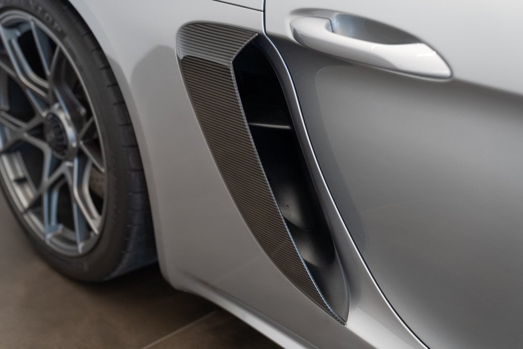 2024 Porsche 718 Spyder RS Roadster Spyder Silver Kirkland - photo #25