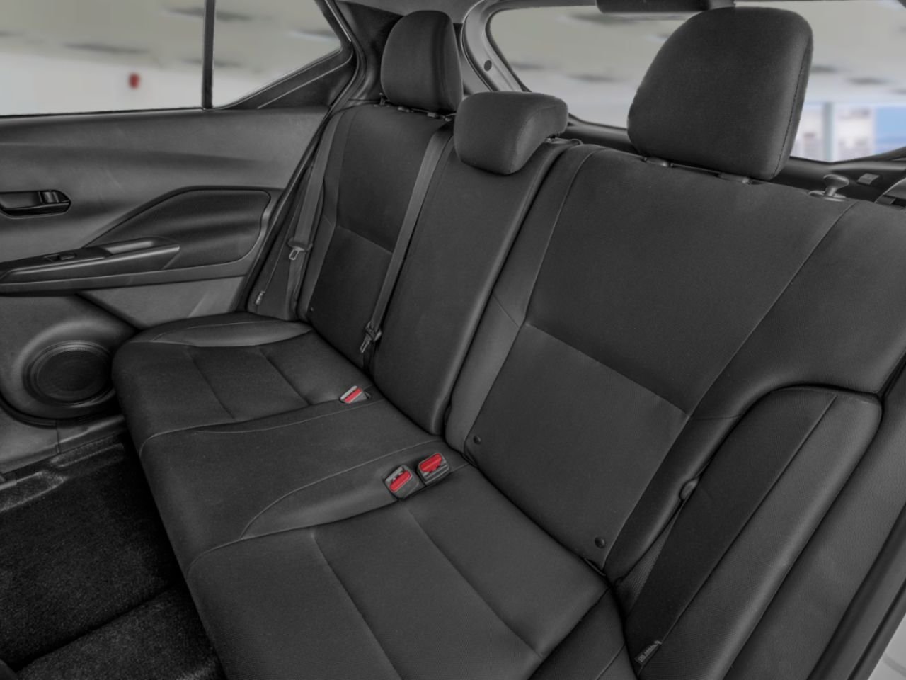 2025 Nissan Kicks Play KICKS PLAY S TA Boulder Grey Pearl Châteauguay - photo #11