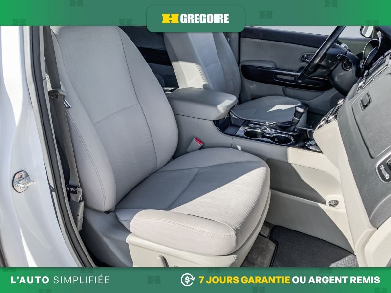 2019 Kia Sedona White Blainville - photo #20