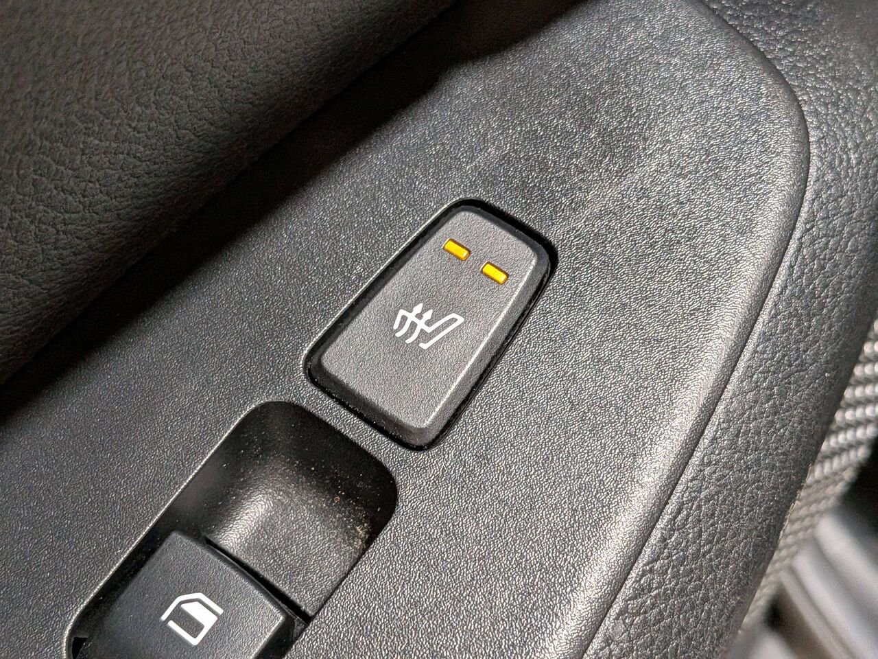 2023 Kia Seltos SX Turbo AWD w/Black Interior Black Val-David - photo #11
