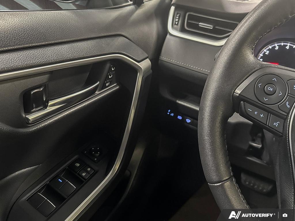 2021 Toyota RAV4 2602370A | XLE Silver Edmonton - photo #16