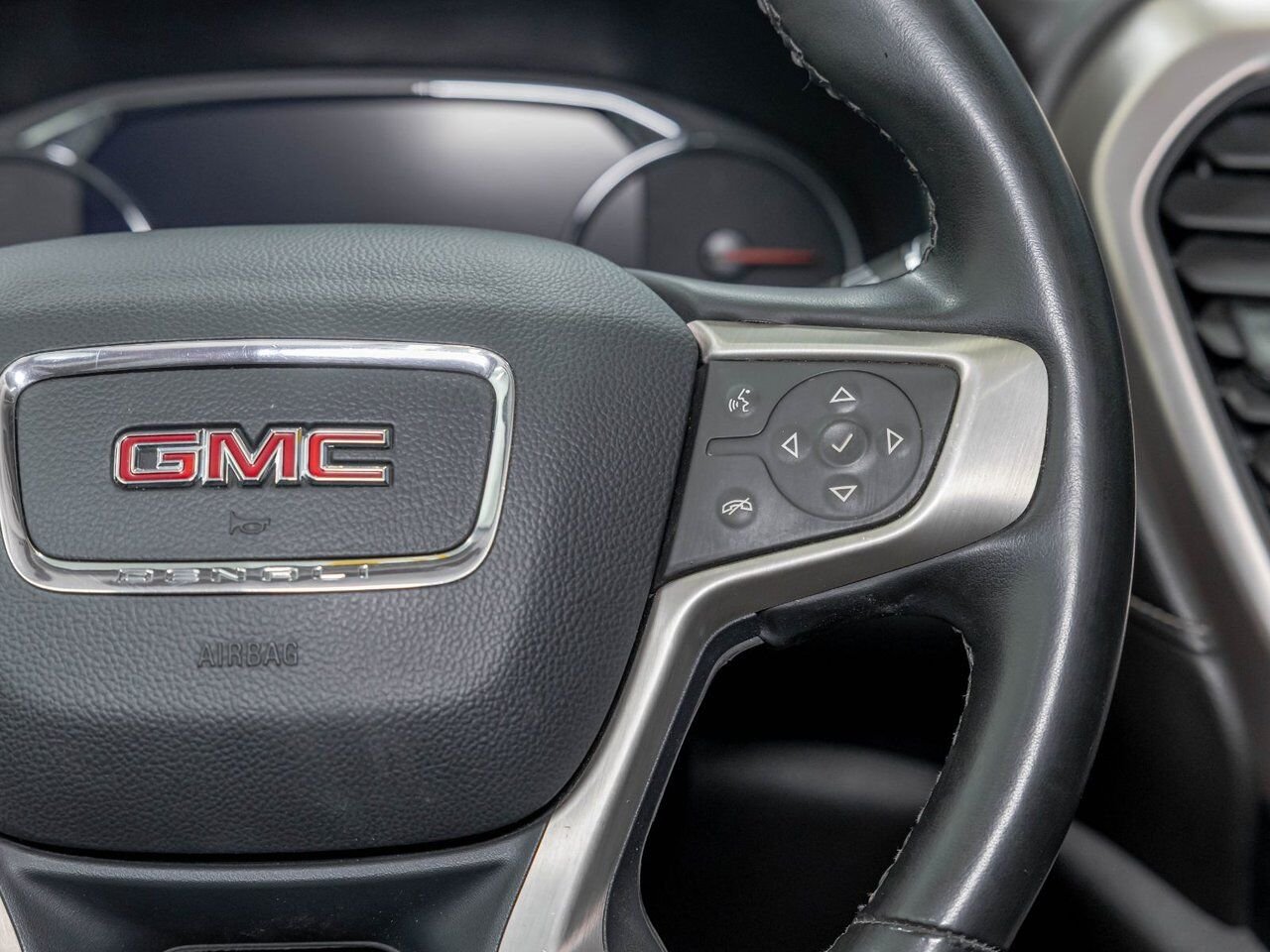 2023 GMC Acadia DENALI BLACK DIAMOND AWD *TOIT* NAV CUIR BOSE HUD Black Saint-Jérôme - photo #16