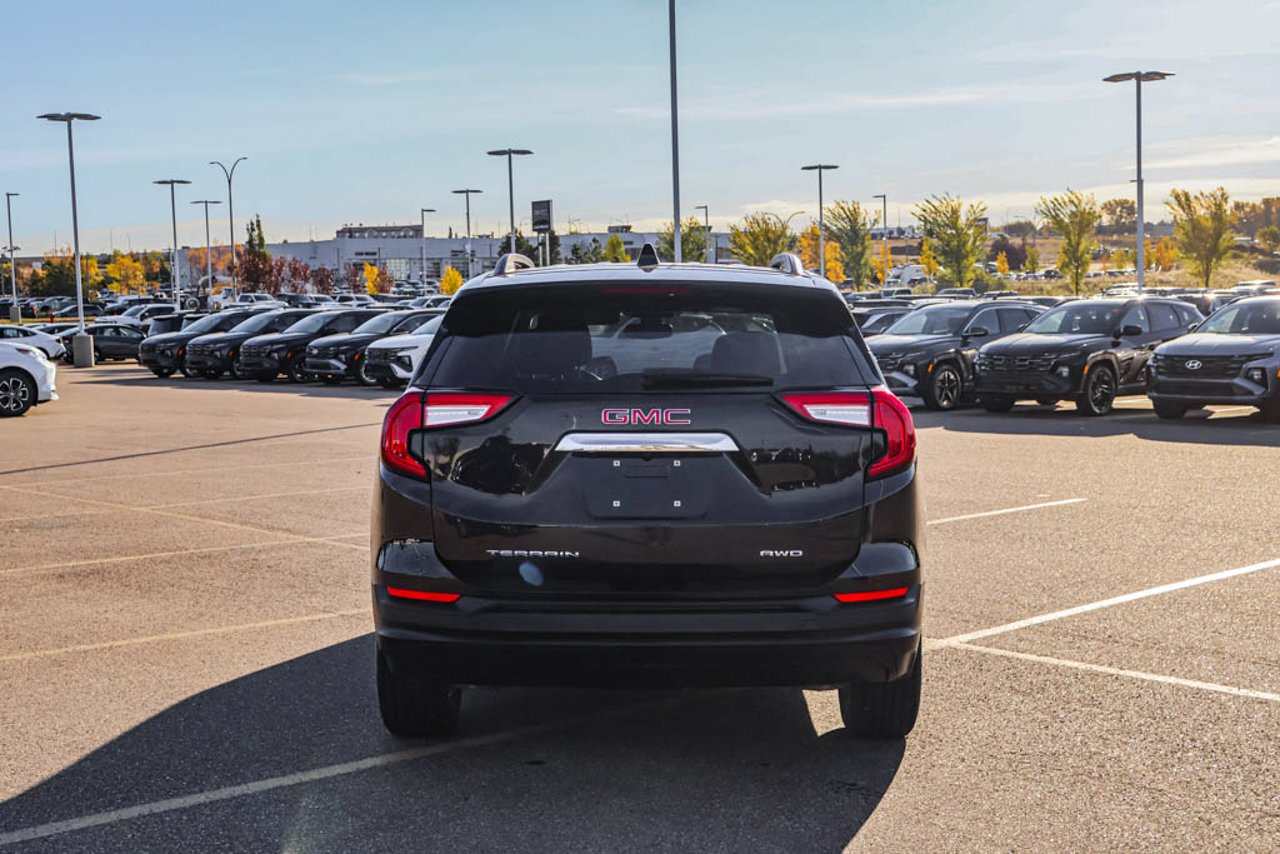 2024 GMC Terrain AWD 4dr SLE Black Sherwood Park - photo #6