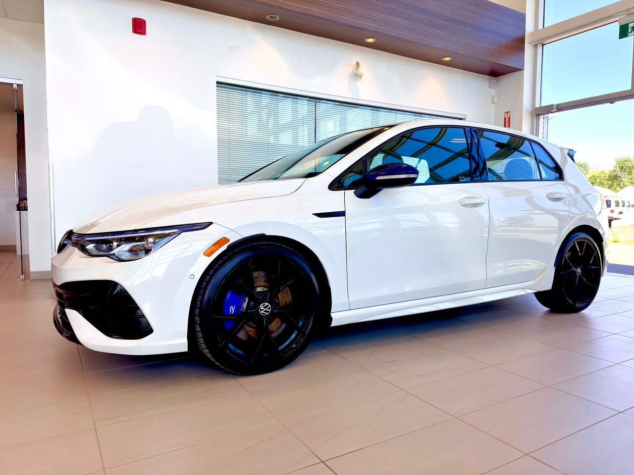Volkswagen Golf R 2023 Blanc Notre-Dame-des-Prairies - photo #2
