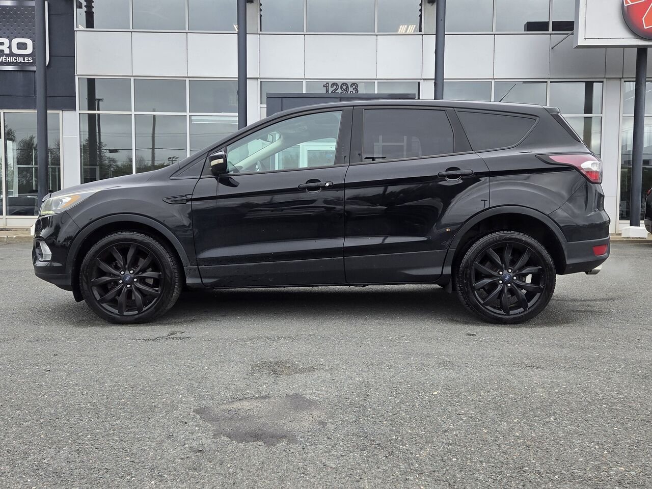 Ford Escape Titanium 2017 Noir Granby - photo #2