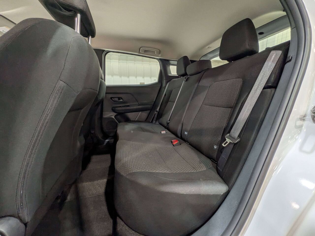 2026 Nissan Kicks S AWD White Val-David - photo #10