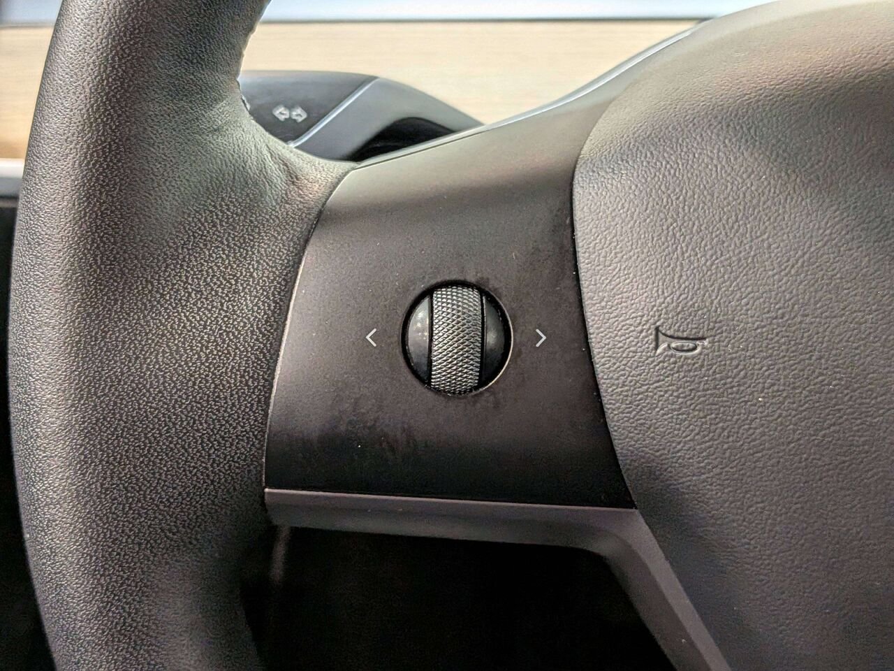 2022 Tesla Model 3 Standard Range RWD *Ltd Avail* Black Val-David - photo #15