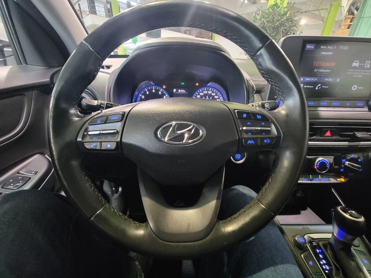 2022 Hyundai Kona White  - photo #17