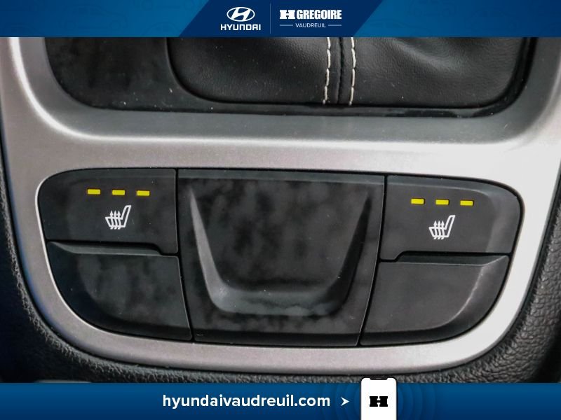 Hyundai Venue 2023 Noir Laval - photo #26
