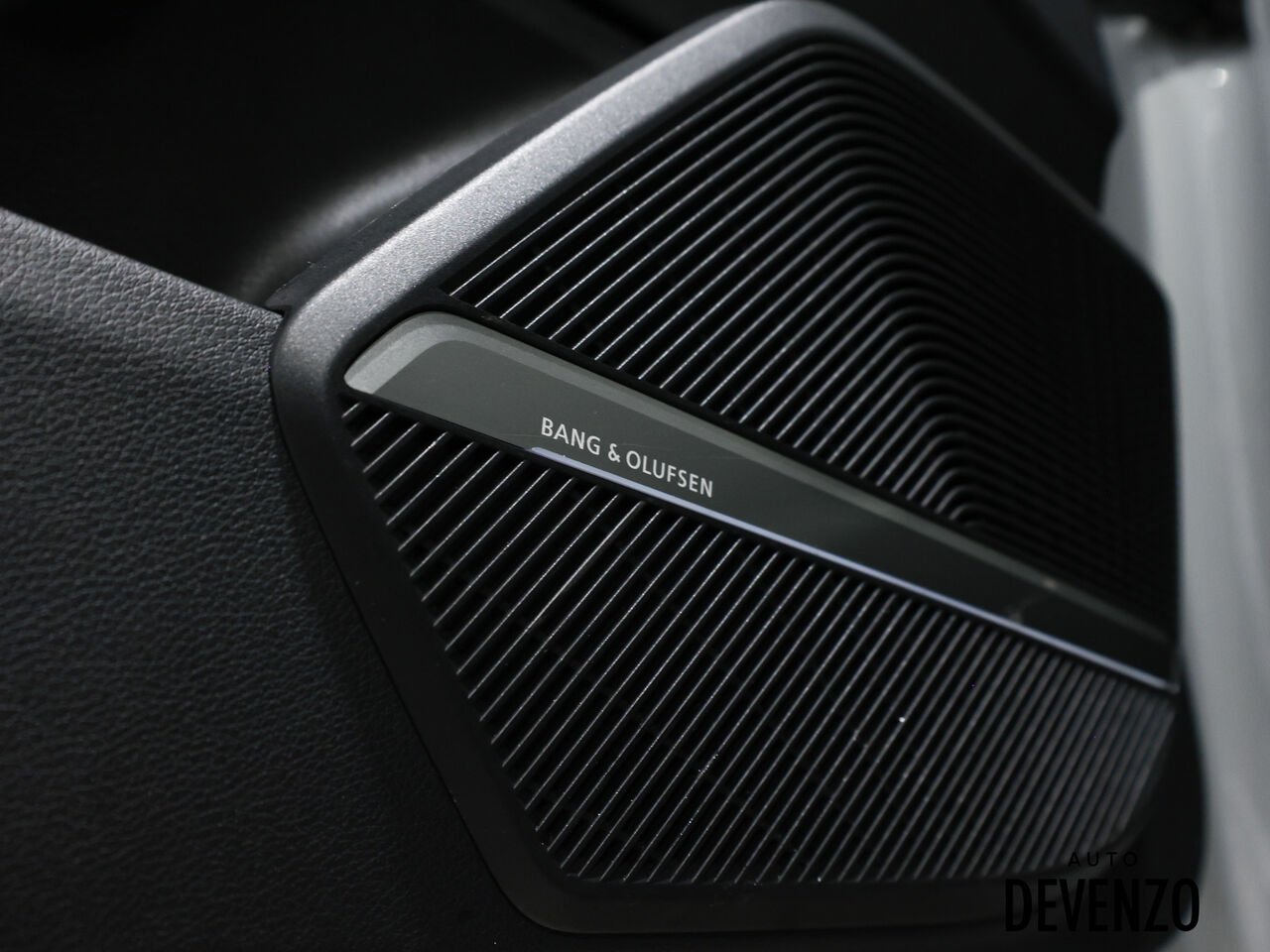 2020 Audi Q5 White Saint-Eustache - photo #11