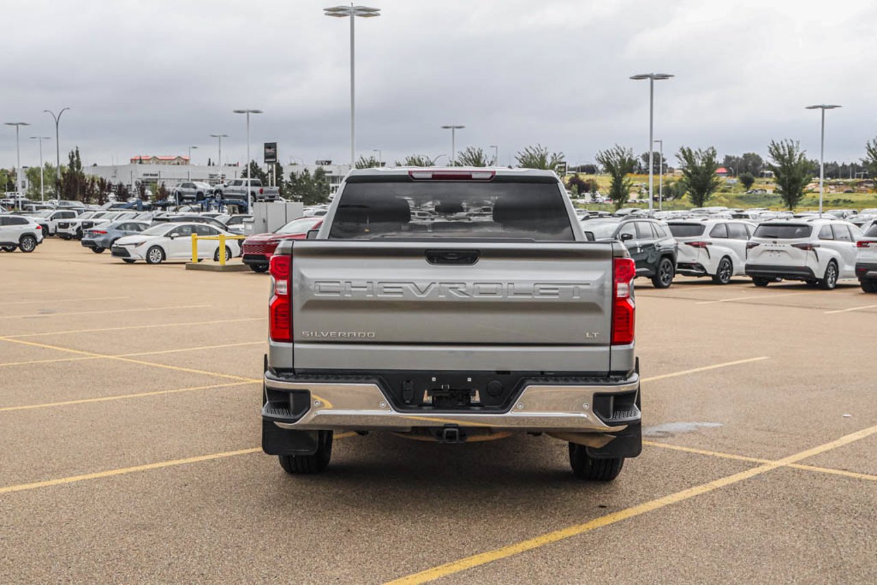2023 Chevrolet Silverado 1500 4WD Crew Cab 147 LT Grey Sherwood Park - photo #7