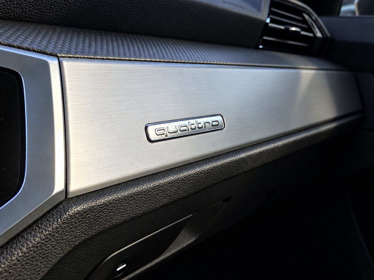 Audi Q3 Progressiv 2020 Gris Granby - photo #18