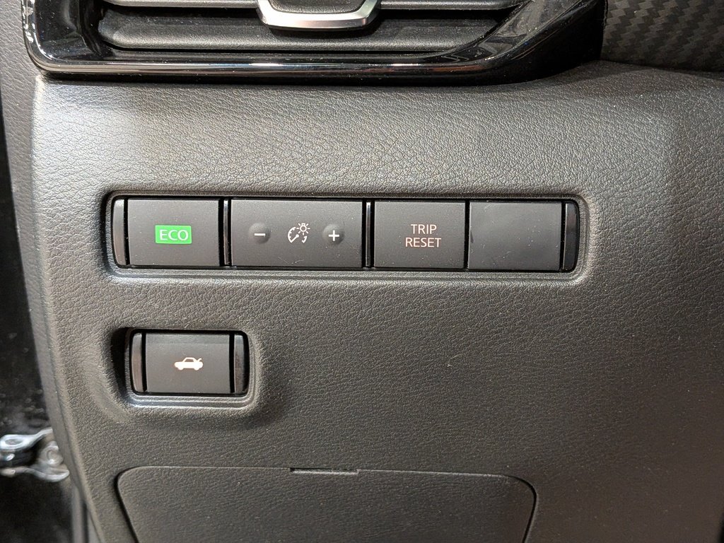 2021 Nissan Sentra SV CVT Black Val-David - photo #29