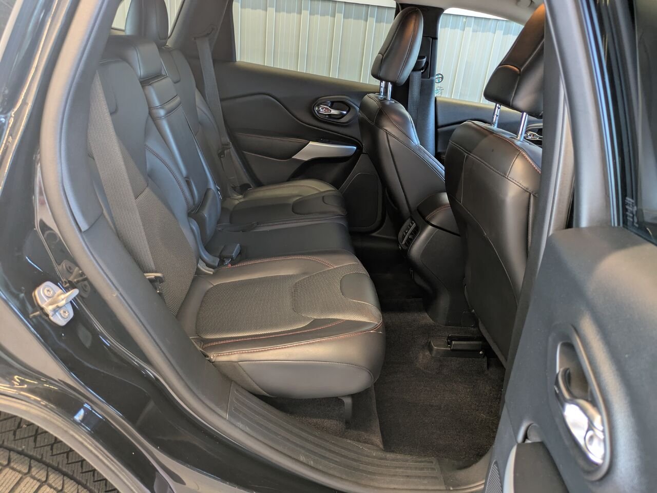 2017 Jeep Cherokee Black Gatineau - photo #16