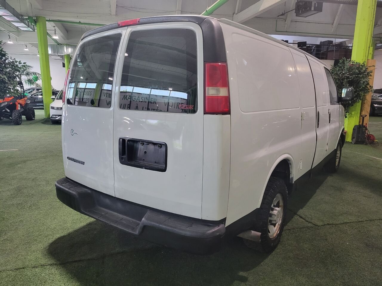 2007 Chevrolet Express Cargo Van White  - photo #5