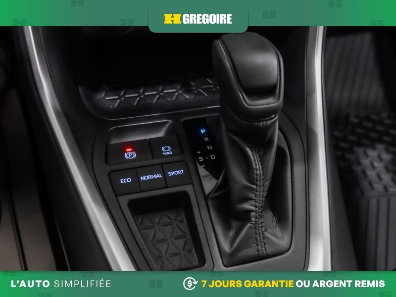 Toyota Rav 4 822342 | LE AUTO A/C CAM RECUL BLUETOOTH 2019 Blanc Laval - photo #16