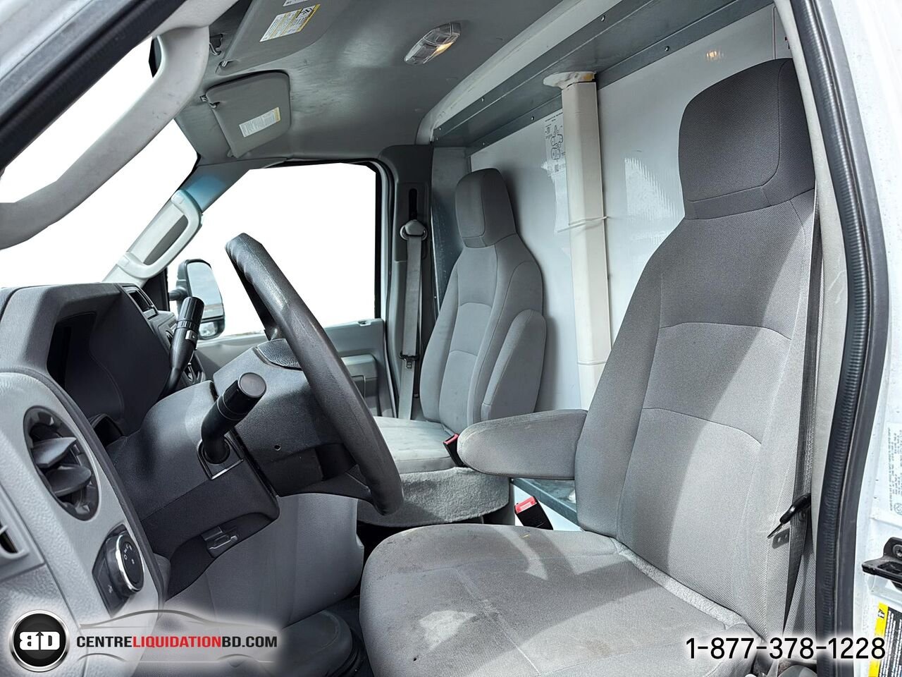 2023 Ford Série E tronqué E-450 176 po RARJ | BD0181 White Granby - photo #10