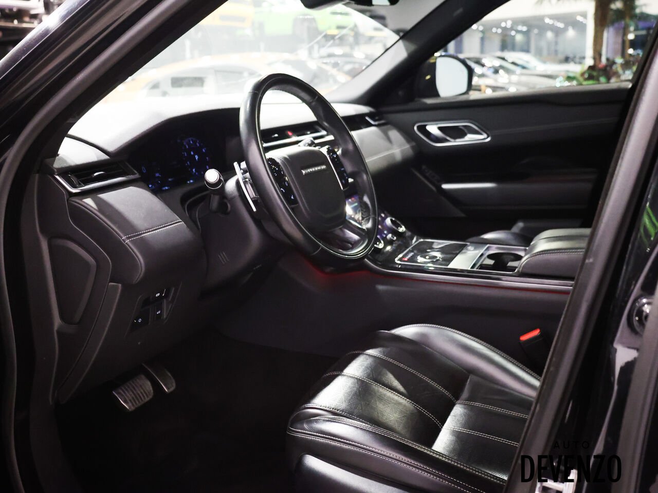 2018 Land Rover Range Rover Velar Black Saint-Eustache - photo #12