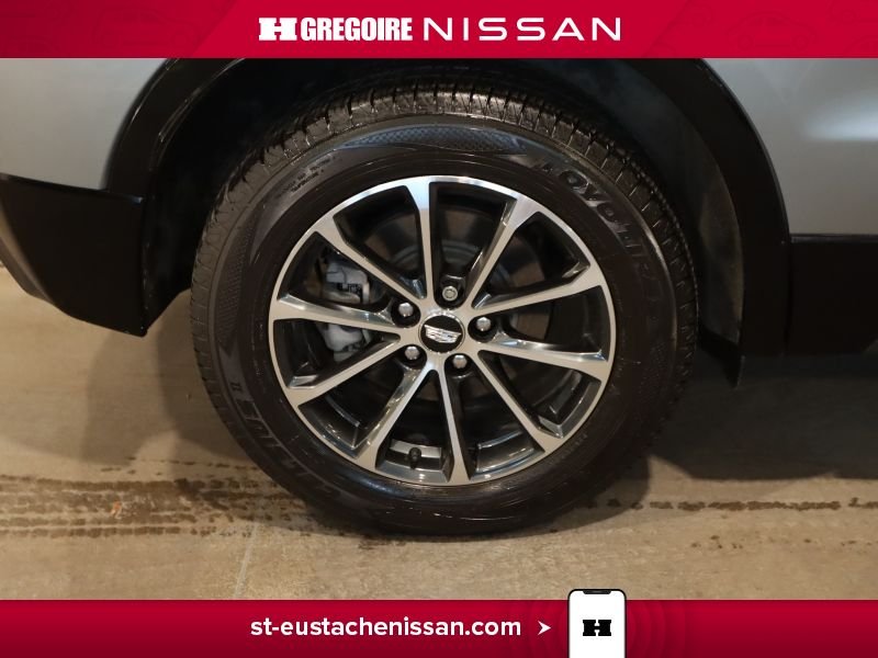 2025 Cadillac XT4 Silver Laval - photo #23