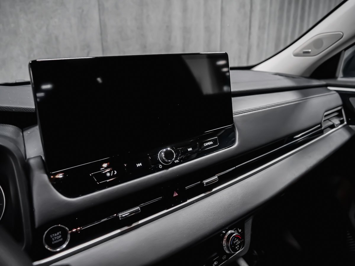 2025 Mitsubishi Outlander ES Black Montreal - photo #13