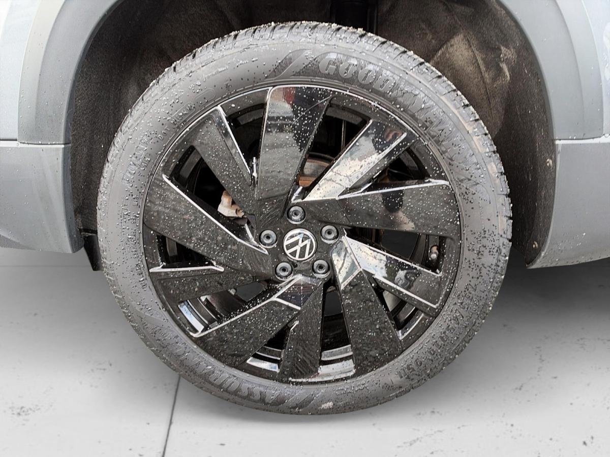 Volkswagen Taos 2024 Gris Rouyn-Noranda - photo #5