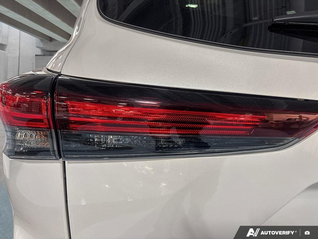 2025 Toyota Highlander 2602706A | Hybrid Limited | DBRCHC White Edmonton - photo #9