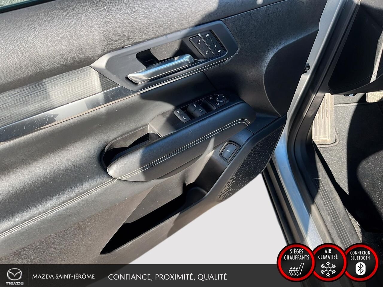 2025 GMC Terrain Grey Saint-Jérôme - photo #12