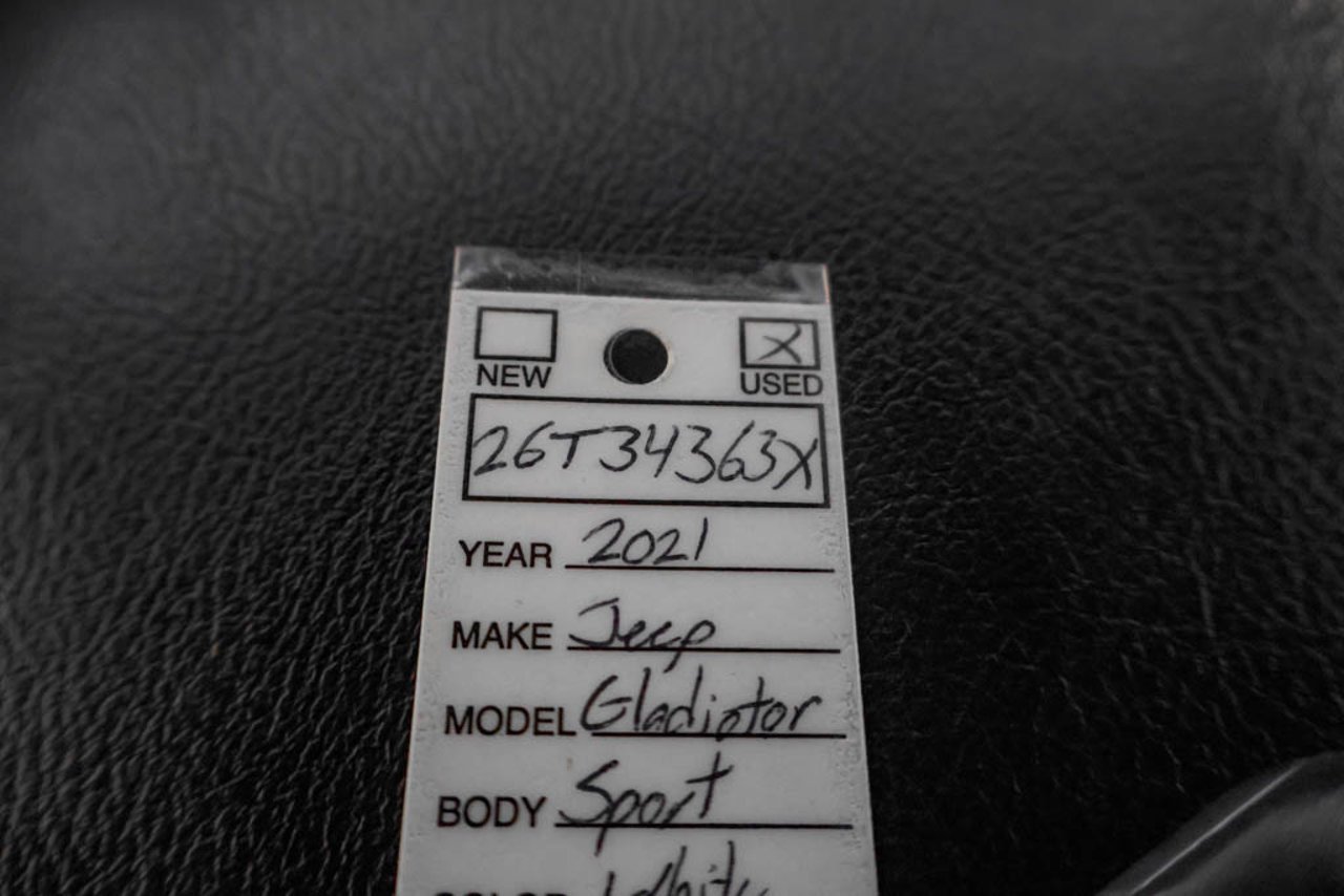 2021 Jeep Gladiator Sport 80th Anniversary 4x4 *Ltd Avail* White Sherwood Park - photo #28